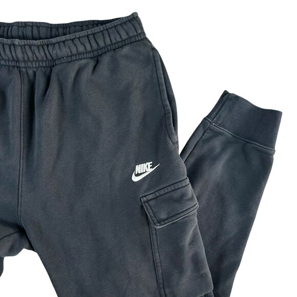 Nike Sportswear Club Cargo Joggers Mens Medium Black Sweatpants CD3129-010 - Picture 1 of 16